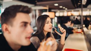 vape được sử dụng ở những chỗ nào là câu hỏi được nhiều bạn trẻ quan tâm